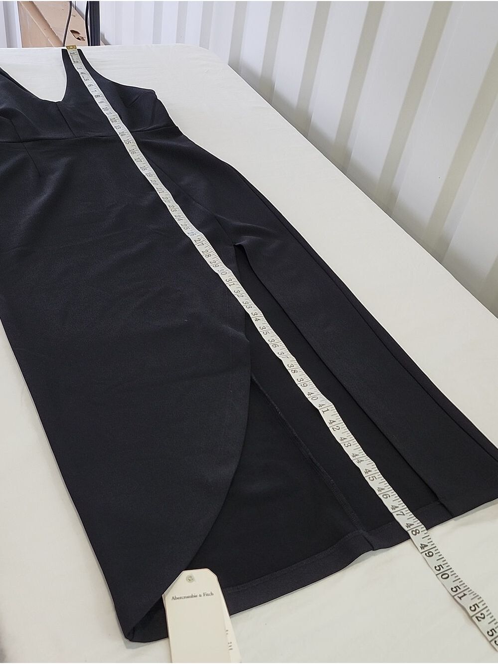 Abercrombie & Fitch Black Sleeveless Plunge V-Neck Midi Dress Med NWT Asymmetric - Picture 9 of 10